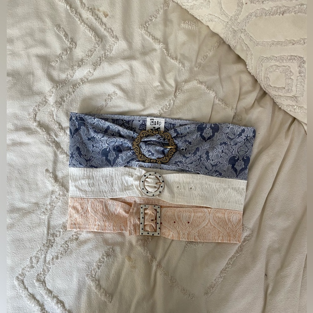 Chip chip belt going out top
